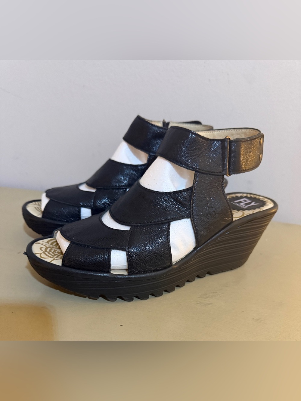 Fly London Black Leather Wedge Sandals EU 38 Chunky Platform Gladiator